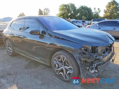 Czwarte zdjęcie samochodu z boku: 2024 BMW IX XDRIVE50 VIN:WB523CF01RCN95800 - miniatura