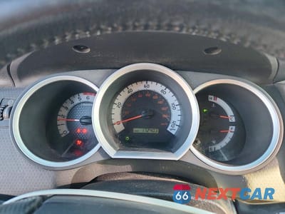 Zdjęcie 9 z 12 samochodu: 2013 TOYOTA TACOMA V6 VIN:3TMLU4ENXDM120310 - miniatura