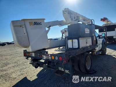 Trzecie zdjęcie samochodu z tyłu: 2016 FORD F550 SUPER DUTY BUCKET TRUCK VIN:1FDUF5HT3GEB43187 - miniatura