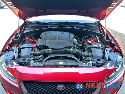 Zdjęcie 7 z 10 samochodu: 2018 JAGUAR F-PACE PREMIUM VIN:SADCJ2EV3JA242159 - miniatura