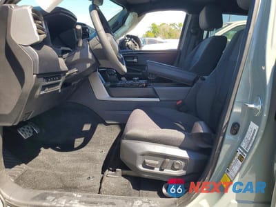 Zdjęcie 7 z 13 samochodu: 2025 TOYOTA TUNDRA SR5 VIN:5TFLA5DB9SX241004 - miniatura