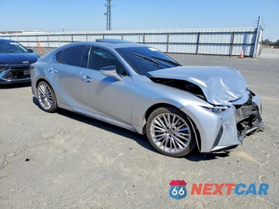 Czwarte zdjęcie samochodu z boku: 2023 LEXUS IS 300 BASE VIN:JTHDA1D25P5126771 - miniatura