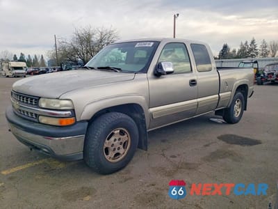 2000 CHEVROLET SILVERADO K1500 1GCEK19TXYZ210616 - główne zdjęcie licytacji z USA - miniatura