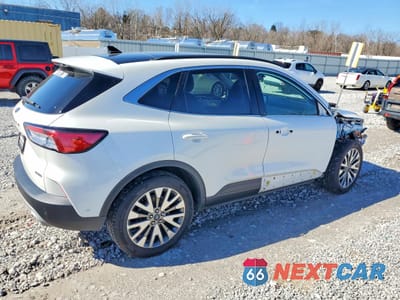 Trzecie zdjęcie samochodu z tyłu: 2021 FORD ESCAPE TITANIUM VIN:1FMCU9DZ9MUA32647 - miniatura