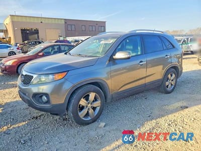 2013 KIA SORENTO EX 5XYKUDA2XDG396085 - główne zdjęcie licytacji z USA - miniatura