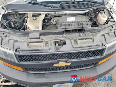 Zdjęcie 12 z 14 samochodu: 2021 CHEVROLET EXPRESS G2500 DELIVERY VAN VIN:1GCWGAFP7M1305897 - miniatura