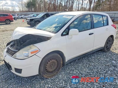 2009 NISSAN VERSA 1.8 S 3N1BC13E89L398977 - główne zdjęcie licytacji z USA - miniatura