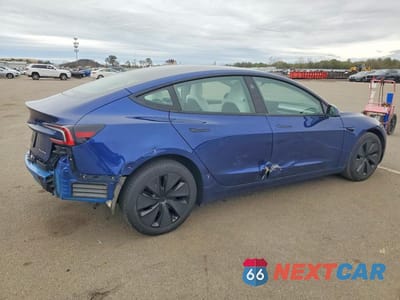 Trzecie zdjęcie samochodu z tyłu: 2024 TESLA MODEL 3 VIN:5YJ3E1EB2RF802238 - miniatura