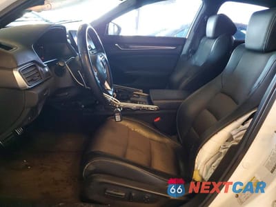 Zdjęcie 7 z 12 samochodu: 2018 HONDA ACCORD SPORT VIN:1HGCV1F37JA157057 - miniatura