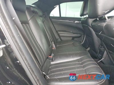 Zdjęcie 10 z 12 samochodu: 2020 CHRYSLER 300 S VIN:2C3CCABG3LH217308 - miniatura