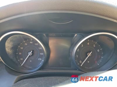 Zdjęcie 9 z 12 samochodu: 2017 JAGUAR XF PREMIUM VIN:SAJBD4BV9HCY27777 - miniatura