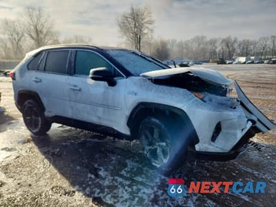 Czwarte zdjęcie samochodu z boku: 2021 TOYOTA RAV4 HYBRID XSE VIN:2T3E6RFV0MW015112 - miniatura
