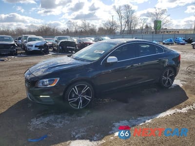 2017 VOLVO S60 R DESIGN YV149MTS3H2438131 - główne zdjęcie licytacji z USA - miniatura