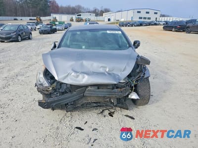 Piąte zdjęcie samochodu w środku: 2011 HYUNDAI ELANTRA GLS VIN:KMHDH4AE1BU154350 - miniatura