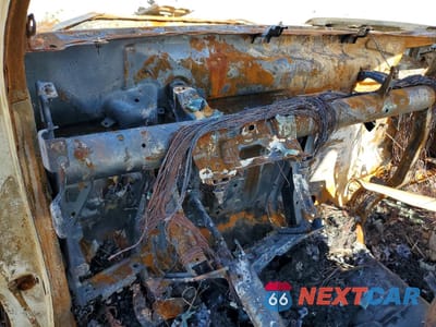 Zdjęcie 9 z 11 samochodu: 2019 CHEVROLET SILVERADO K1500 TRAIL BOSS CUSTOM VIN:3GCPYCEH6KG132542 - miniatura