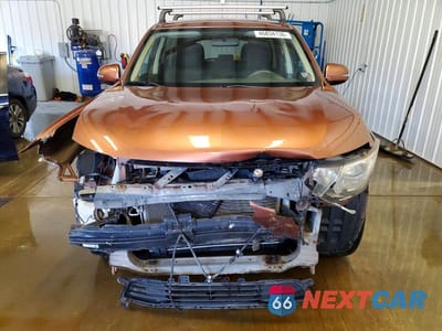 Piąte zdjęcie samochodu w środku: 2014 MITSUBISHI OUTLANDER SE VIN:JA4AZ3A34EZ003713 - miniatura
