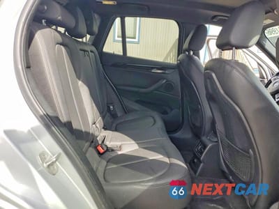 Zdjęcie 11 z 12 samochodu: 2018 BMW X1 XDRIVE28I VIN:WBXHT3C33J5F90142 - miniatura