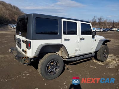 Trzecie zdjęcie samochodu z tyłu: 2017 JEEP WRANGLER UNLIMITED SPORT VIN:1C4HJWDGXHL536054 - miniatura