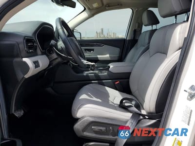 Zdjęcie 7 z 13 samochodu: 2025 HONDA PILOT TOURING VIN:5FNYG2H75SB032670 - miniatura