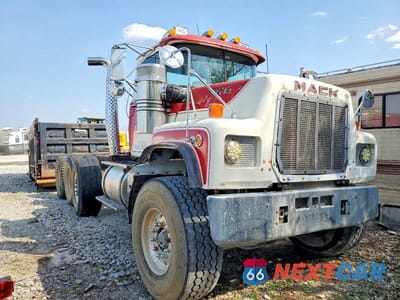 1985 MACK 600 RS600 1M2T148C0FM002599 - główne zdjęcie licytacji z USA - miniatura