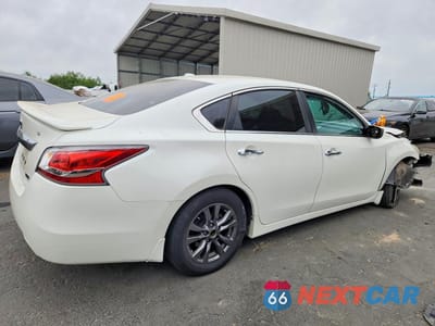 Trzecie zdjęcie samochodu z tyłu: 2015 NISSAN ALTIMA 2.5 S VIN:1N4AL3AP3FC466558 - miniatura