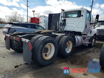 Czwarte zdjęcie samochodu z boku: 2019 INTERNATIONAL LT625 VIN:3HCDZTZR8KL566491 - miniatura