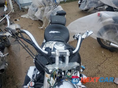 Piąte zdjęcie samochodu w środku: 2000 HONDA GL1500 C VIN:1HFSC3407YA300898 - miniatura