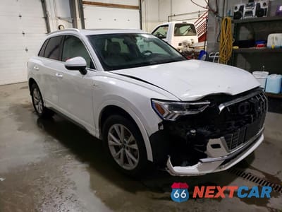Czwarte zdjęcie samochodu z boku: 2023 AUDI Q3 PREMIUM S LINE 45 VIN:WA1DECF30P1058324 - miniatura
