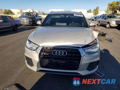 Piąte zdjęcie samochodu w środku: 2017 AUDI Q3 PREMIUM PLUS VIN:WA1JCCFS7HR001007 - miniatura