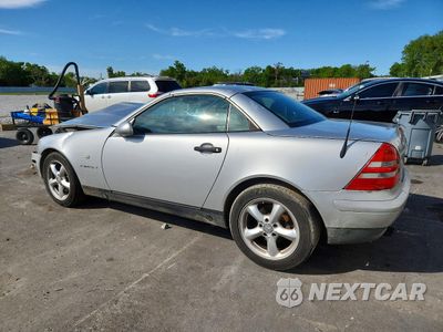 Drugie zdjęcie samochodu z przodu: 1999 MERCEDES-BENZ SLK 230 KOMPRESSOR VIN:WDBKK47F9XF101449 - miniatura