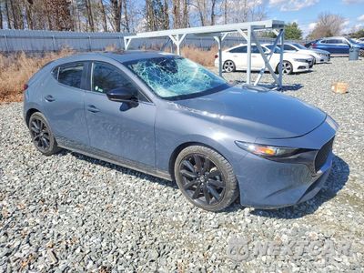 Czwarte zdjęcie samochodu z boku: 2024 MAZDA 3 PREFERRED VIN:JM1BPBLM6R1710087 - miniatura