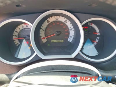 Zdjęcie 9 z 11 samochodu: 2015 TOYOTA TACOMA V6 VIN:5TFLU4EN2FX121481 - miniatura