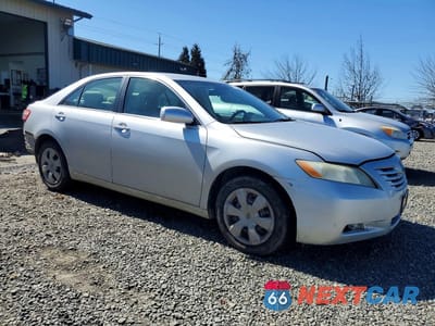 Czwarte zdjęcie samochodu z boku: 2007 TOYOTA CAMRY LE VIN:4T4BE46K77R008725 - miniatura