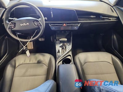 Zdjęcie 8 z 14 samochodu: 2023 KIA NIRO EX TOURING VIN:KNDCR3LE7P5070782 - miniatura