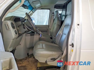 Zdjęcie 7 z 13 samochodu: 2014 FORD E150 UTILITY / SERVICE VAN VIN:1FTNE1EW7EDA71383 - miniatura
