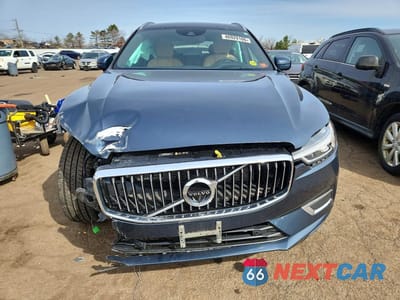 Piąte zdjęcie samochodu w środku: 2021 VOLVO XC60 T5 INSCRIPTION VIN:YV4102RL0M1685367 - miniatura