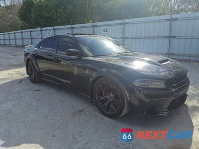 Czwarte zdjęcie samochodu z boku: 2021 DODGE CHARGER SRT HELLCAT VIN:2C3CDXL92MH601923 - miniatura
