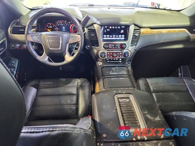 Zdjęcie 8 z 14 samochodu: 2016 GMC YUKON DENALI VIN:1GKS2CKJ7GR421542 - miniatura