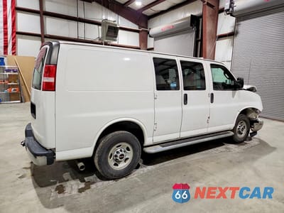 Trzecie zdjęcie samochodu z tyłu: 2017 GMC SAVANA 2500 CARGO UTILITY / SERVICE VAN VIN:1GTW7AFF9H1912347 - miniatura