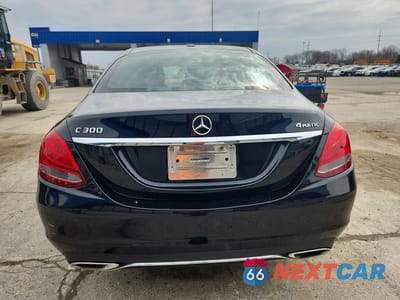 Zdjęcie 6 z 13 samochodu: 2018 MERCEDES-BENZ C 300 4MATIC VIN:55SWF4KB2JU267060 - miniatura