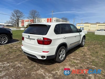 Czwarte zdjęcie samochodu z boku: 2011 BMW X5 XDRIVE35I VIN:5UXZV4C58BL403604 - miniatura
