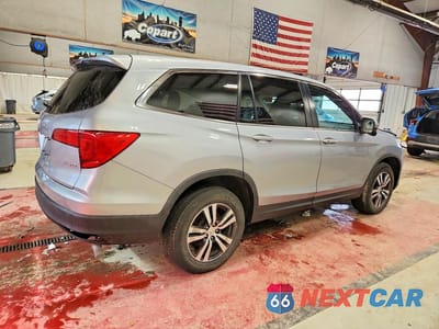 Trzecie zdjęcie samochodu z tyłu: 2018 HONDA PILOT EX VIN:5FNYF6H30JB036874 - miniatura