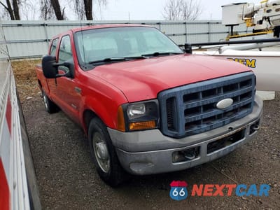 Czwarte zdjęcie samochodu z boku: 2005 FORD F350 SRW SUPER DUTY VIN:1FTWW30P85ED02346 - miniatura