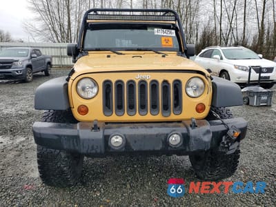 Piąte zdjęcie samochodu w środku: 2013 JEEP WRANGLER UNLIMITED SPORT VIN:1C4BJWDG6DL638368 - miniatura
