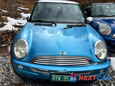 Czwarte zdjęcie samochodu z boku: 2004 MINI COOPER VIN:WMWRC33444T354162 - miniatura