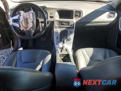 Zdjęcie 8 z 14 samochodu: 2018 VOLVO V60 CROSS COUNTRY PREMIER VIN:YV440MWK5J2058058 - miniatura