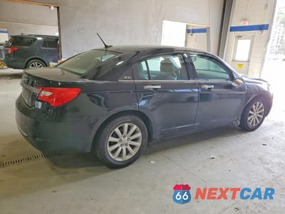 Trzecie zdjęcie samochodu z tyłu: 2014 CHRYSLER 200 LIMITED VIN:1C3CCBCG5EN180468 - miniatura