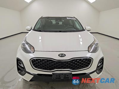 Piąte zdjęcie samochodu w środku: 2021 KIA SPORTAGE LX VIN:KNDPMCACXM7917781 - miniatura