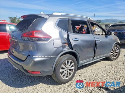 Trzecie zdjęcie samochodu z tyłu: 2018 NISSAN ROGUE SV VIN:KNMAT2MT9JP504146 - miniatura