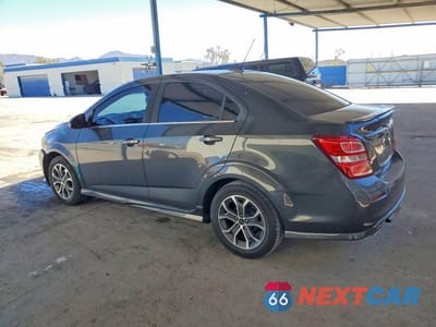 Drugie zdjęcie samochodu z przodu: 2018 CHEVROLET SONIC LT VIN:1G1JD5SH6J4135981 - miniatura